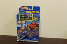 1999 Hot Wheels HOT ROD MAGAZINE DRAGGIN DRIVE-THRU Playset &  '57 CHEVY BEL-AIR