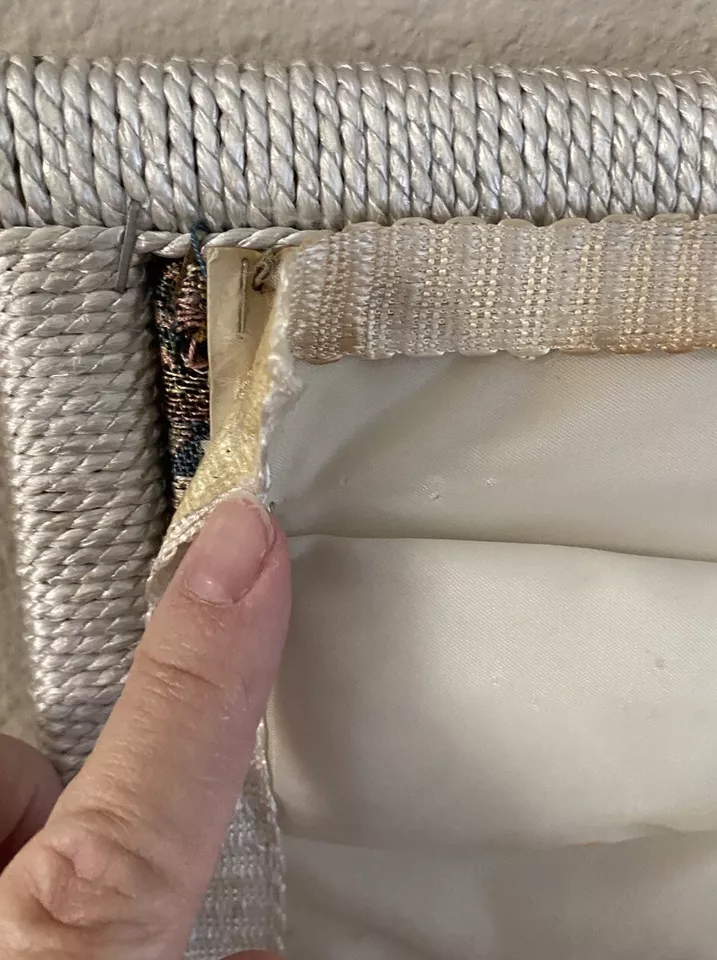 Sewing Lot Paisley Wicker Sewing Basket Large Pin Cushion Tray Feet Handle READ - Image 4 of 4