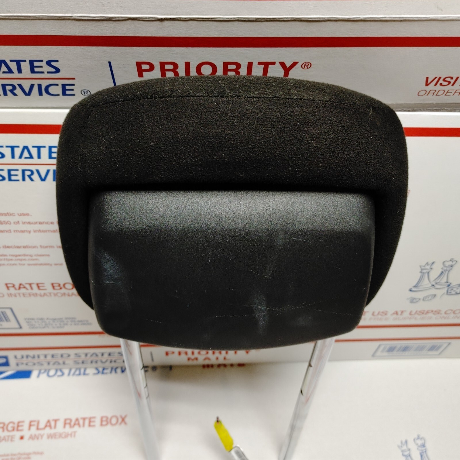 1116 FRONT DODGE GRAND CARAVAN TOWN & COUNTRY HEADREST BLACK CLOTH OEM