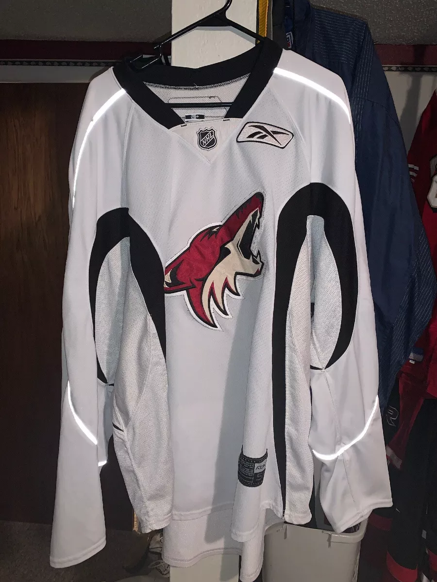 coyotes practice jersey