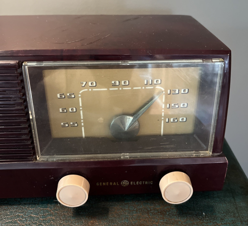 VINTAGE MCM 1940's-50's GENERAL ELECTRIC MODEL #414 RADIO / BROWN CASE / TESTED - Picture 7 of 17