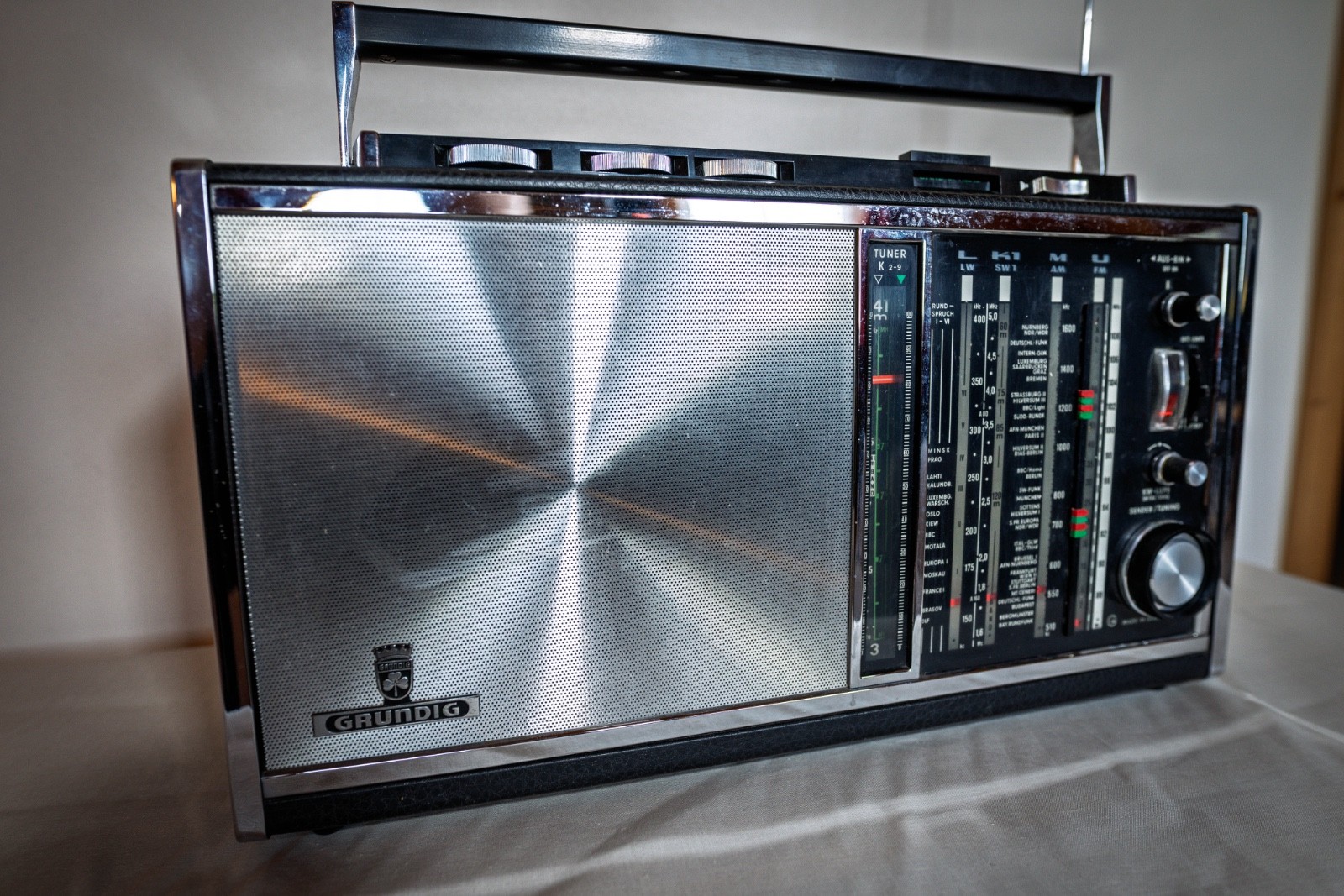 Kofferradio Grundig Satellit 6000 Vintage Radio Empfänger Weltempfänger #326