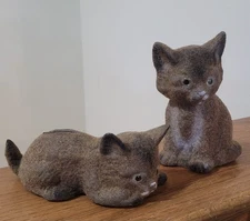 Set Of 2 Vintage Kitten Cat Coin Piggy Banks With Stoppers Hong Kong Flocked