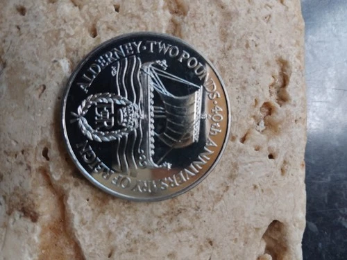 1992 UK 2 Pounds — photo from the most recent tracked eBay sale