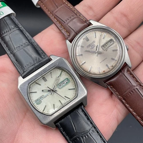 Lot of 2 Vintage Seiko 5 Automatic Men’s Watches – Fully Working