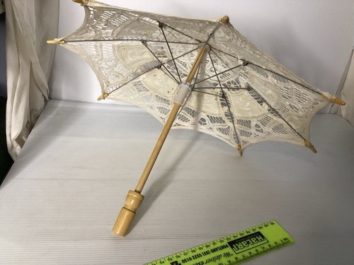 Vintage Lace and Cotton Doll Umbrella Parasol - Foto 2 di 5