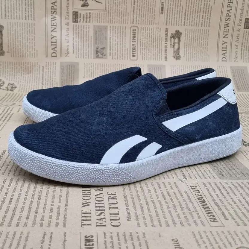 Reebok Royal Bonoco Men's Slip-On Shoes 260 thumbnail 6