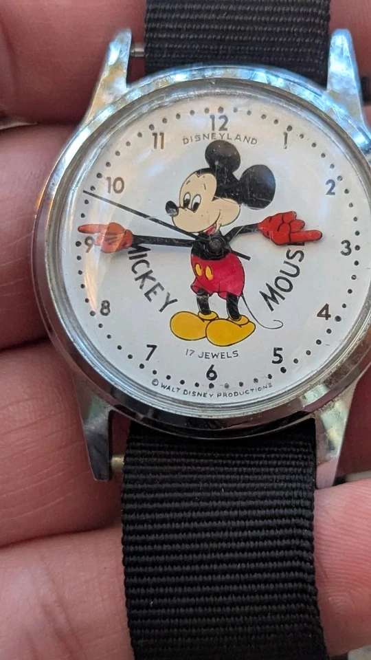 Винтажные мужские часы DISNEYLAND MICKEY MOUSE стандартное время работают - Изображение 3 из 4