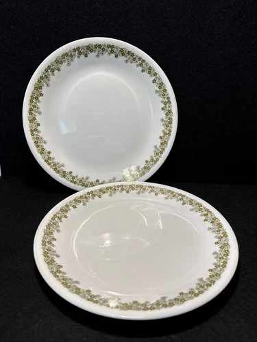 Vintage Corelle Spring Blossom Crazy Daisy 8 1/2” Salad Plates Set Of 2