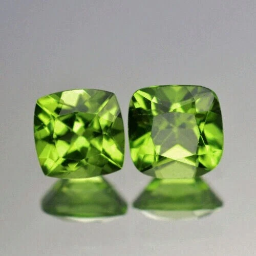 Pierre Précieuse Péridot Verte Naturelle 8,15 Ct - Taille Ovale, Pureté Loupe Clean, Certifiée AGSL