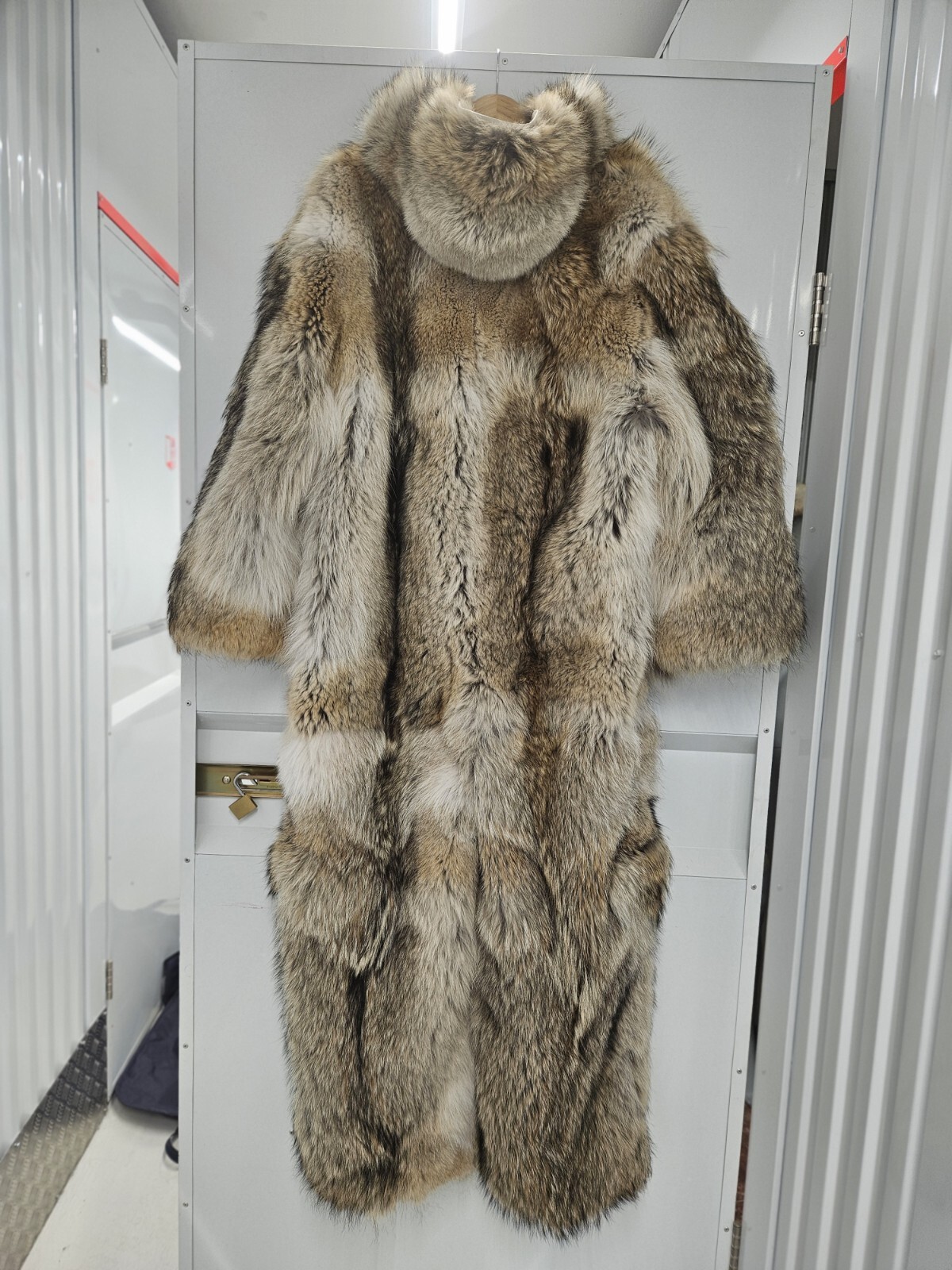 Jumpsuit coyote coyote fur coat unisex real fur men fur snowsuit