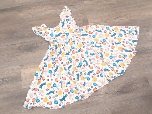 EUC Dot Dot Smile girls size 7 empire sleeve twirl dress fun circus print!