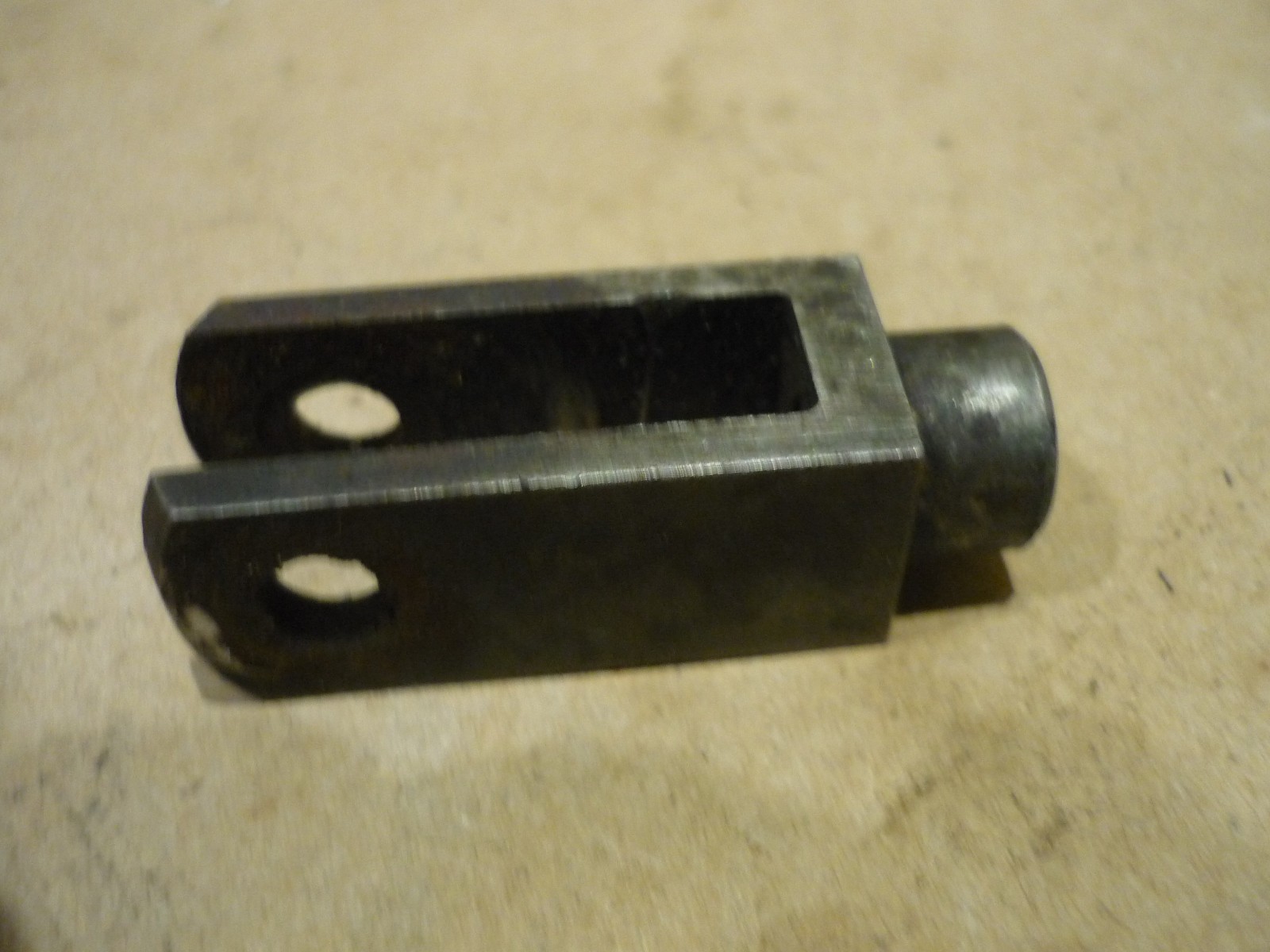 Ferrari 208,246,308,328,365- Clutch Fork RH Thread -P/N 103238
