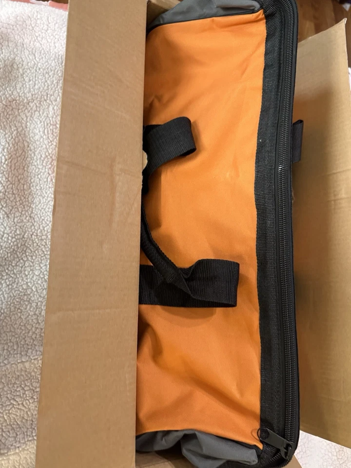 RIDGID 18V Brushless Rear Handle Circular Saw Kit 7-1/4" Cordless  R8658K 8 Ah - Image 3 of 4