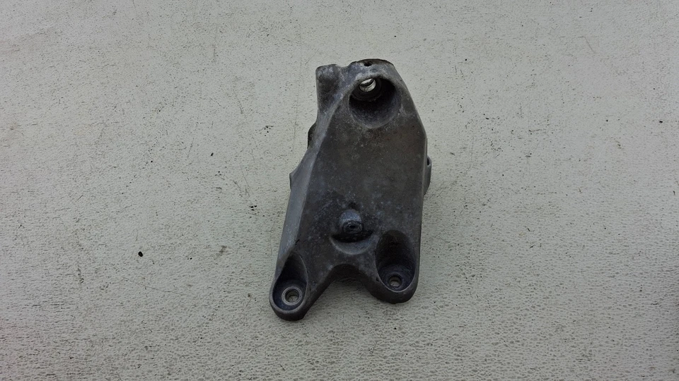 13-18 CADILLAC ATS AWD FRONT LEFT SIDE ENGINE MOUNT BRACKET SUPPORT OEM - Image 2 of 4