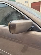Retroviseur droit (ou coque) BMW 525