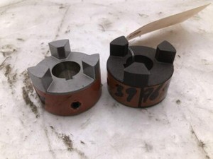 Lovejoy L095 7/8" 3 Jaw Shaft Coupling/Hub -Lot of 2