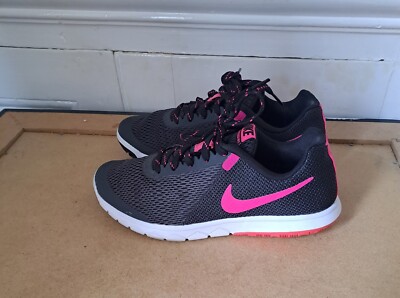 UK Größe 5 Nike Damen Ladies Sneaker Turnschuhe EU 38,8 Schwarz Pink Runni Gym PE