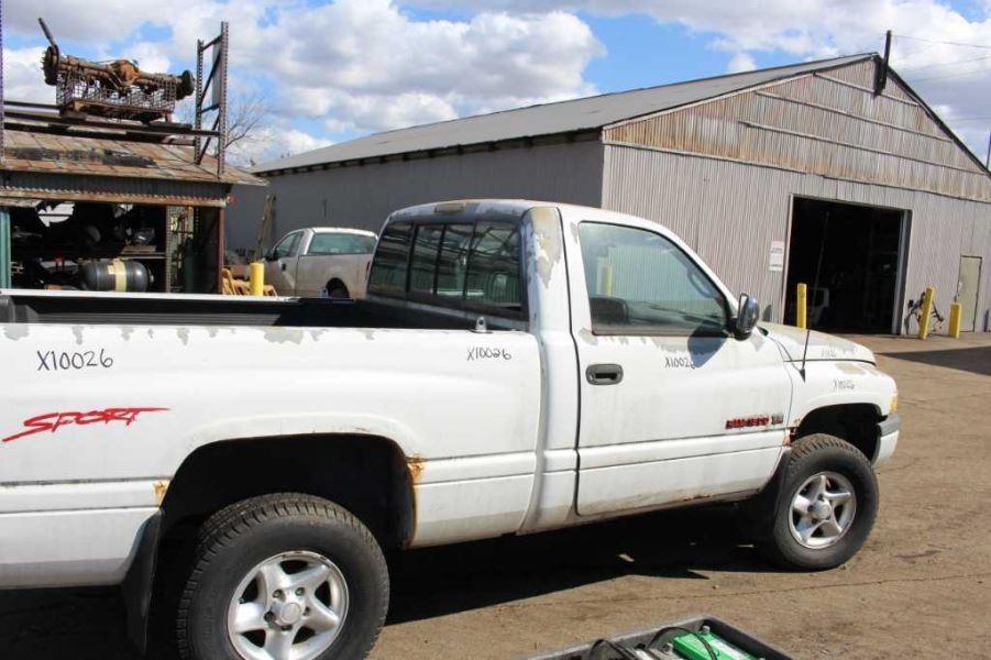 Windshield Wiper Motor Fits 97-02 DODGE 2500 PICKUP 399820