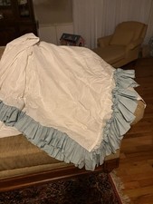 VINTAGE COUNTRY RUFFLE CURTAINS WHITE WITH BLUE RUFFLE