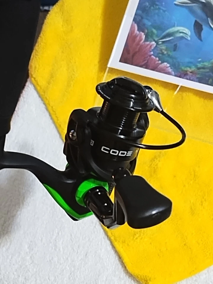 Nueva caña de pescar giratoria Zebco Annihilator 7'med 6-12lb y carrete 13 código neón Foto 3 de 4