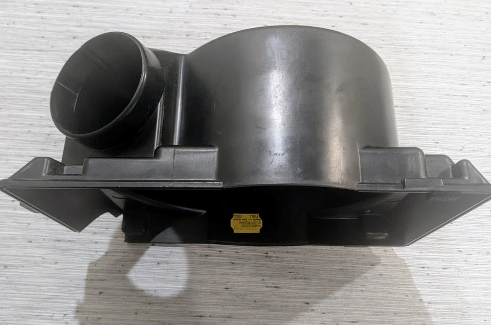 NOS Porsche 911 Evaporator Housing Cover 1969-85 Genuine 91157302300 - Image 3 of 4