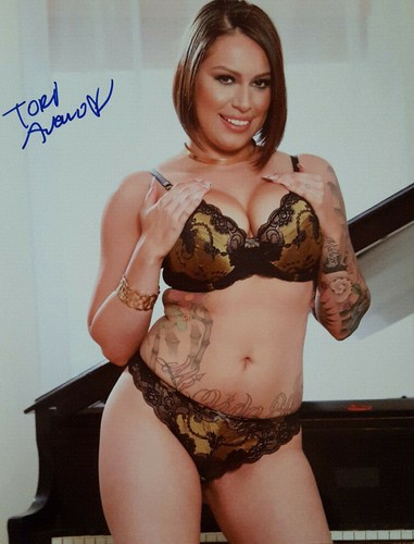 TORI AVANO signed 8x10 PHOTO w/ PROOF! PHOTO C eBay