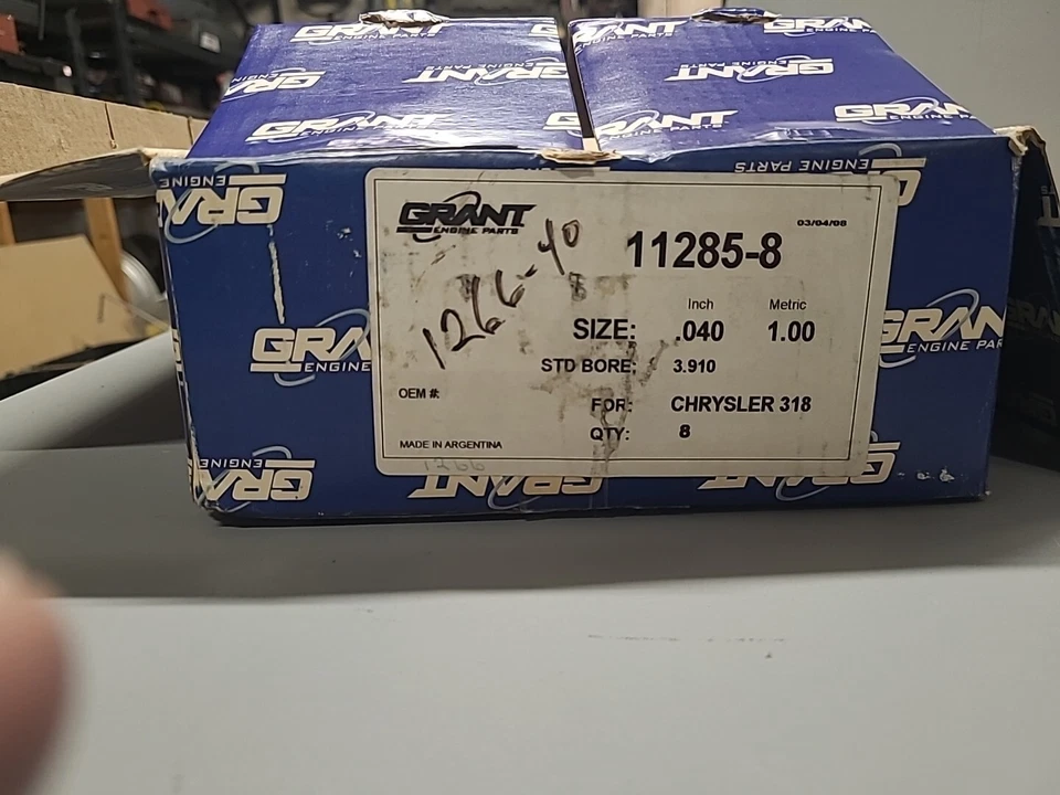 克莱斯勒 318 Grant 发动机零件 11285 - 8 铝活塞套装 3.910 0.040 Over — 第 2/4 张图片