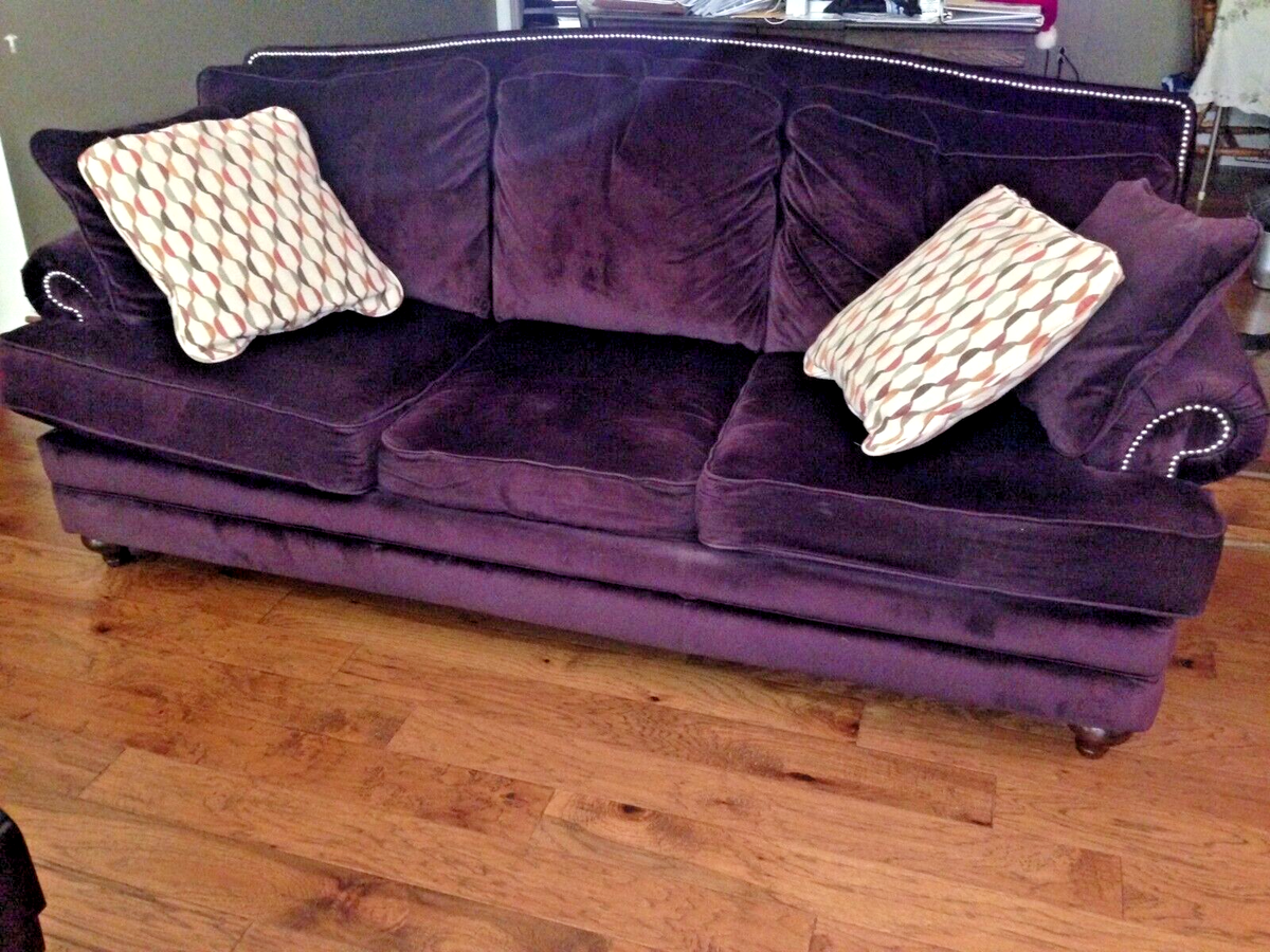 Lazy Bug 1人掛けソファ パープル Beautiful, Purple Custom-Designed La-Z-Boy Sofa - Must See! Local
