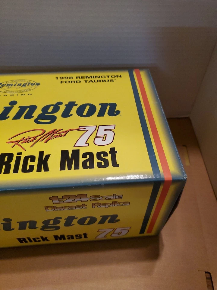 Rick Mast #75 Remington Ford Taurus 1998 1/24 Revell NASCAR diecast nuevo Foto 4 de 4