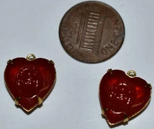 VINTAGE 2 CARNELIAN GLASS WITH SCARAB. HEARTS BEAD PENDANTS in BRASS 15mm HEARTS