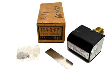ITT McDonnell  Miller FS4-3-RP Flow Switch 150 PSI, 300 F NOS
