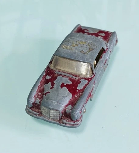 MATCHBOX No.53 - MERCEDES-BENZ 220 S.E - Vintage Red Diecast Model Toy Car