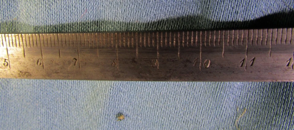 Ancien pied à coulisse  en laiton ou cuivre et fer - Photo 4/4