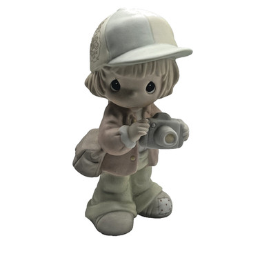 Precious Moments Focusing In On Precious Moments Boy w/Camera Figurine C0018