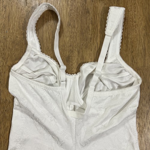 Body Flexees gamba corta 36C dimagrante bianco ferretto reggiseno a scatto extra rigido - Foto 11 di 16