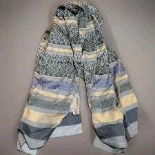 Paldarini Scarf shawl Made in Italy. 70"×31"