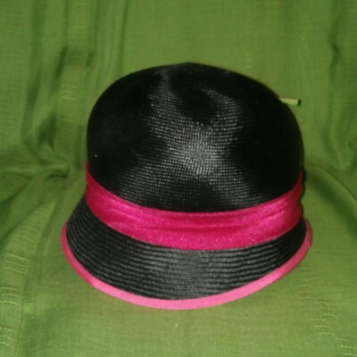 Women\'s Ruth Kropveld Vintage 100% Straw Hat, Blac Chanel Boater Hat - 5 For Sale on 1stDibs | coco chanel  main image 2