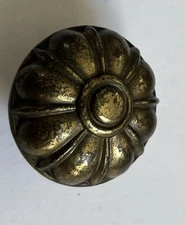 1.25” Brass Antique Mid Century Modern French Provincial Drawer Pull Flower Knob