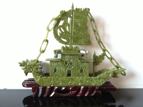Chinese Natural jade Hand-carved Dragon Boat Statues yifanfengshun 23047 - Picture 2 of 6