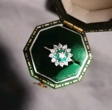 9 Carat gold and emerald ring