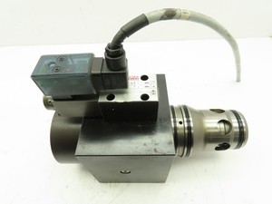 MOOG 2-Way Hydraulic Proportional Throttle Cartridge Solenoid Valve w/Driver