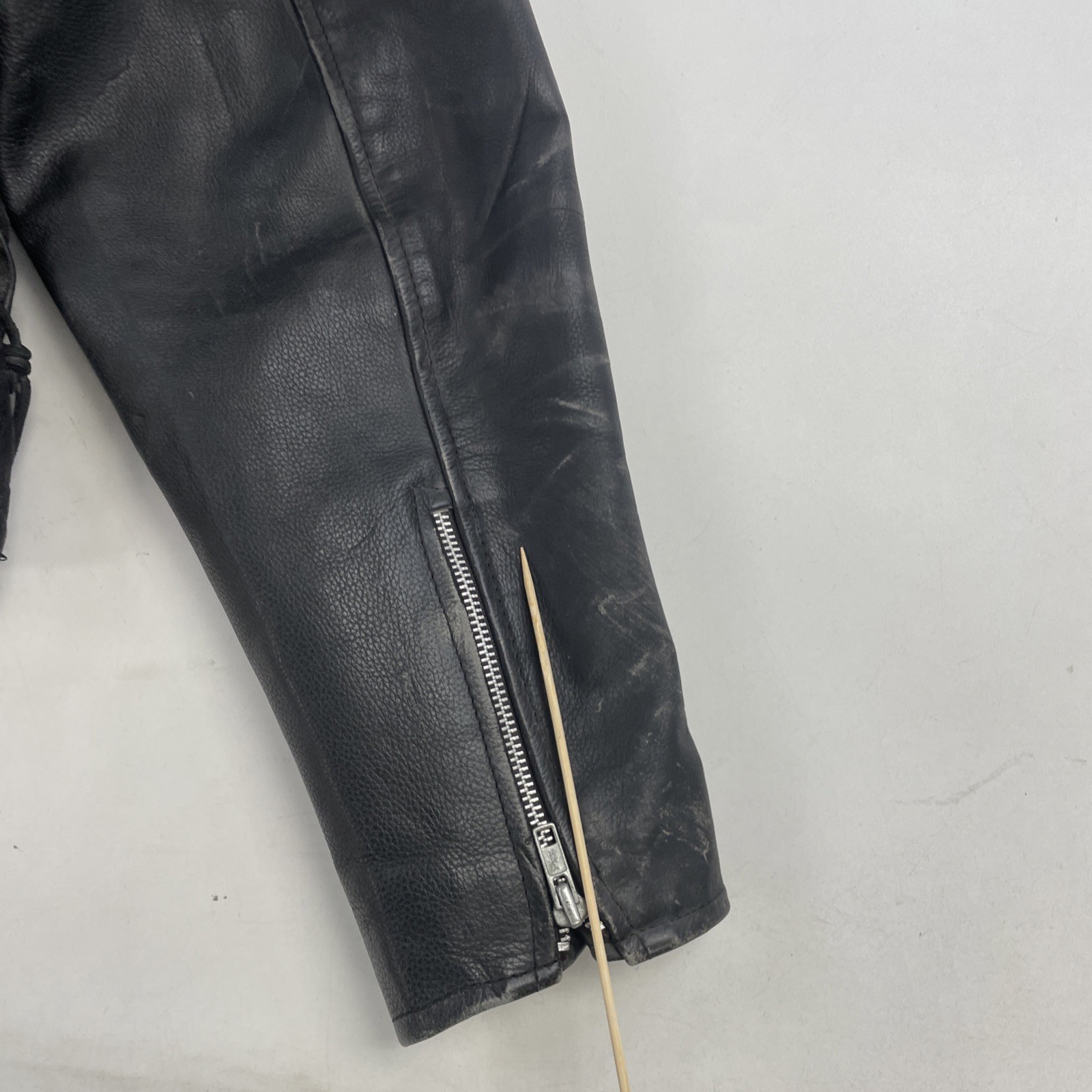 Interstate Leather Classic Motorcycle Jacket Size… - image 13