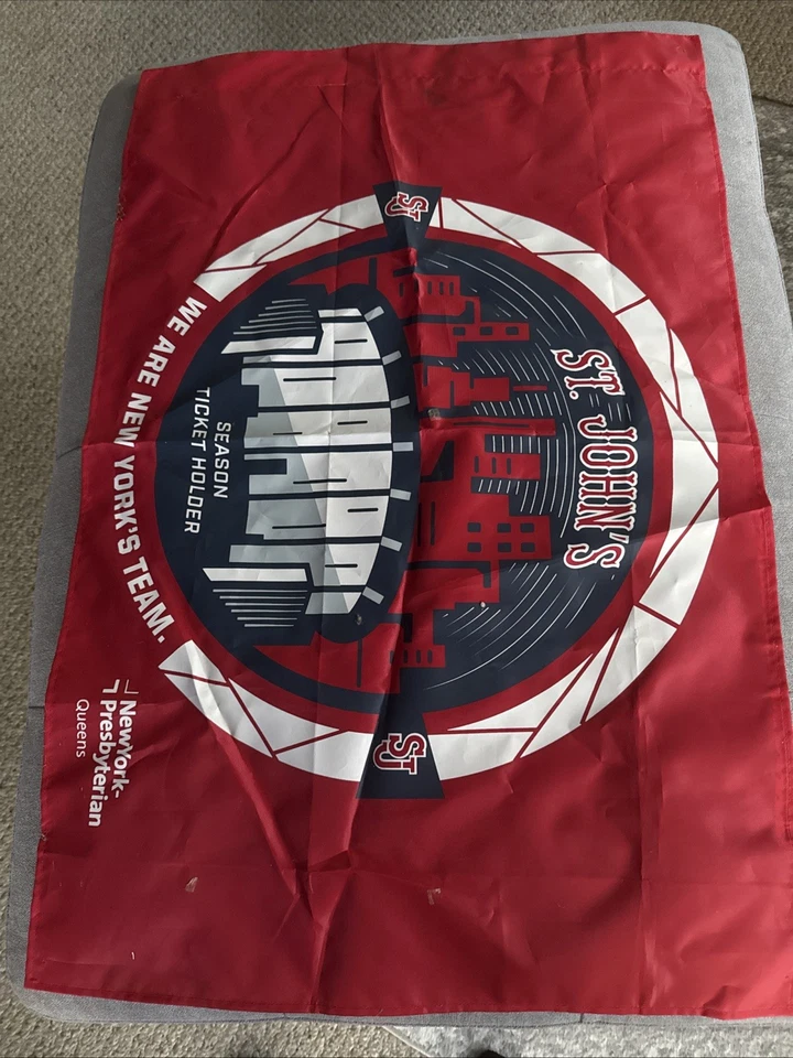 Bandeira St. John's Red Storm Big East grande 3x5 - Imagem 3 de 3