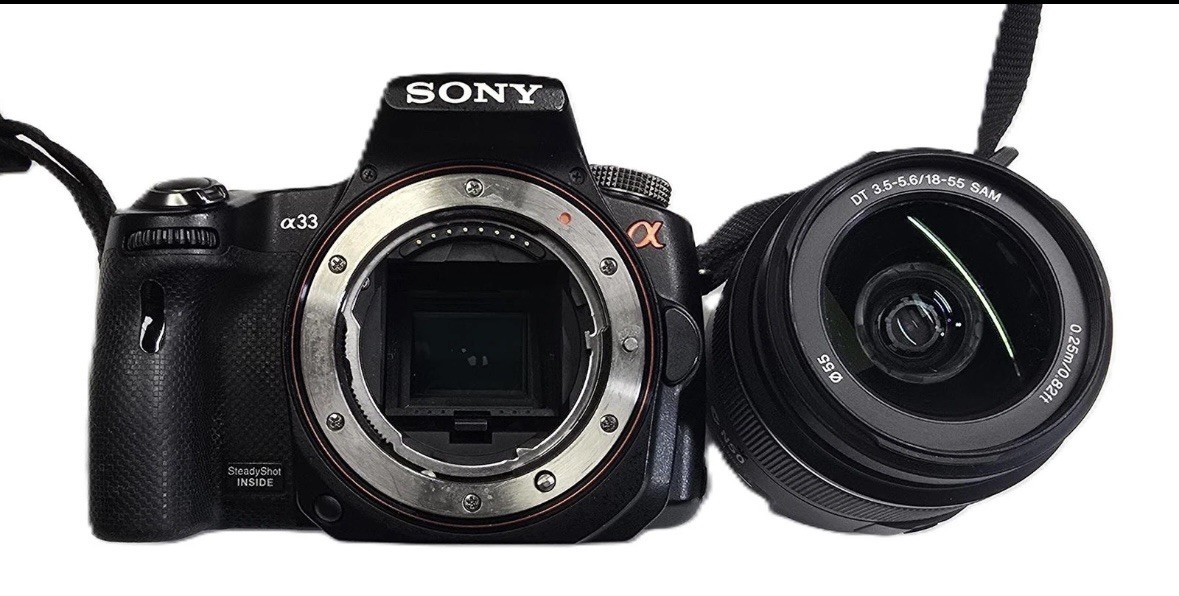 【B3019】 SONY α33 DSLR-A33 /18-55 3.5-5.6 Sony Alpha a33 SLT-A33 with 18-55mm F 3.5-5.6 SAM Lens & Battery