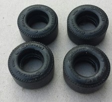 Carrera Universal 132 Uni Servo 132 Reifen 11,8 mm 2 Paar