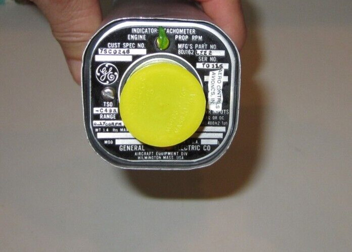 DHC-7 CANADIAN AIRCRAFT TACHOMETER ENGINE PROP  GE GENERAL ELECTRIC