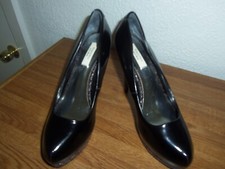 Simply Vera Wang SVariel Women’s Black  Size 8.5 Snakeskin Print High Heel Shoes