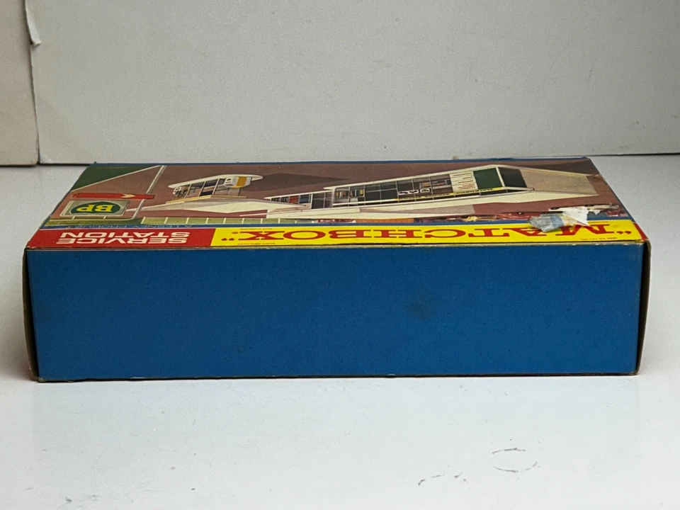 Matchbox MG-1 BP Service Station with Original Box - Image 3 of 4