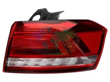 LED Schlussleuchte Heckleuchte rechts außen für VW Passat Variant 3G5 CB5